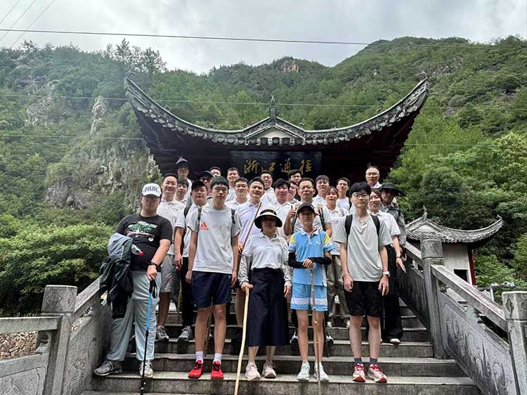 以徒步之名，鑄就團(tuán)隊之魂-南象科技徽杭古道團(tuán)建之旅!